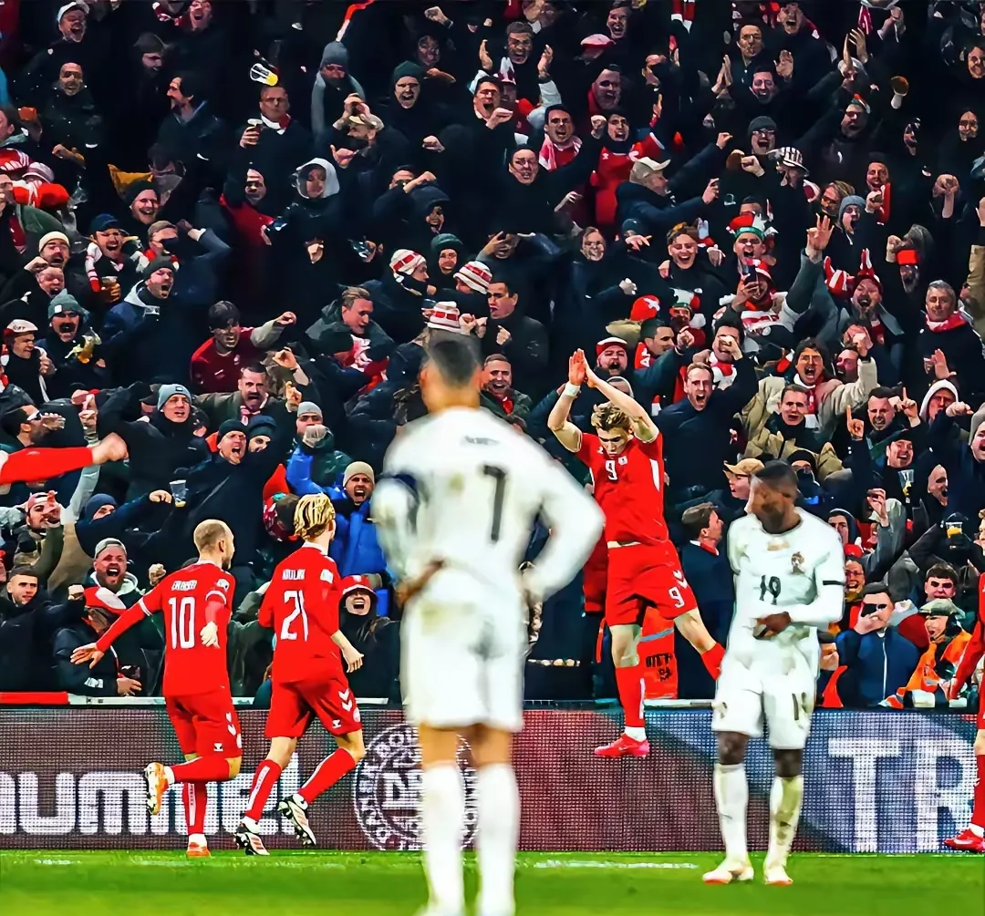 C罗在湖人比赛中最后时刻胜出，出色发挥引发热议！观众掌声雷动的简单介绍-kaiyun